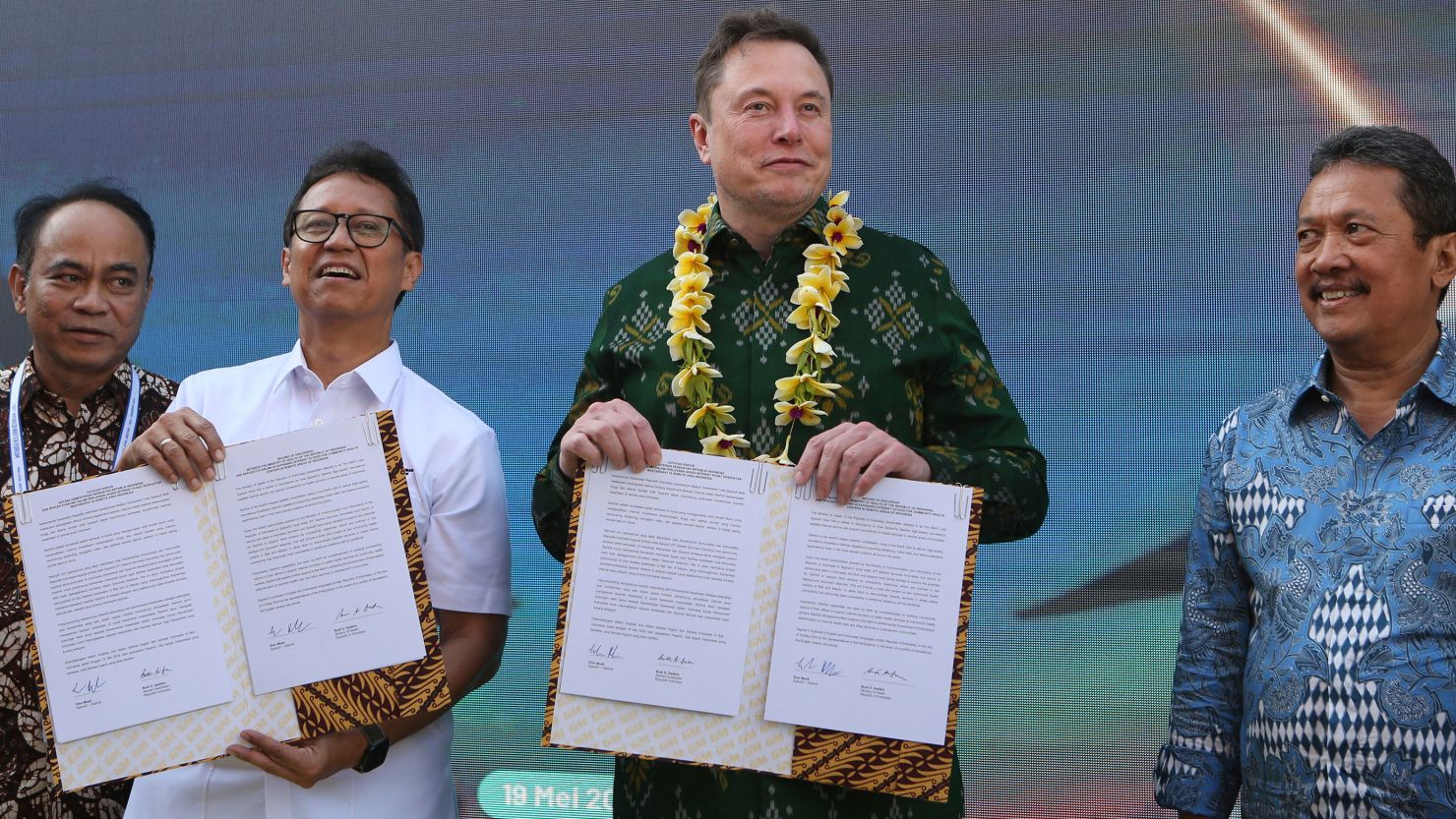 Elon Musk Launches SpaceX’s Starlink Internet Services in Indonesia